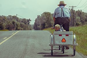 Chieko Tanemura's photograph, Amish Father and Son