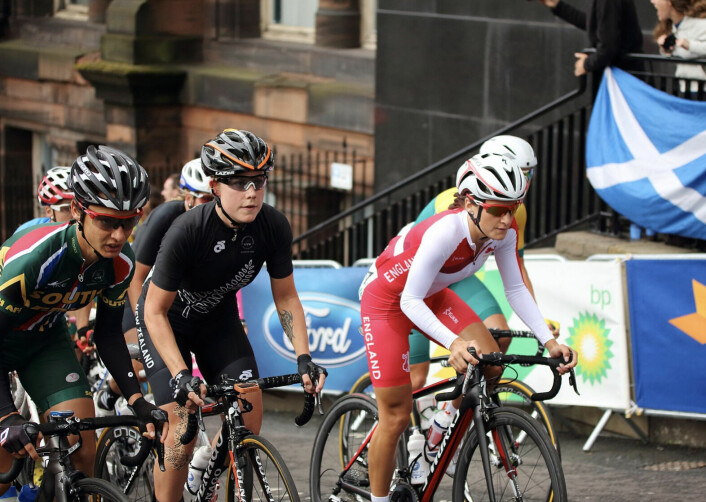 Female Cyclists compete in the Commonwealth Games