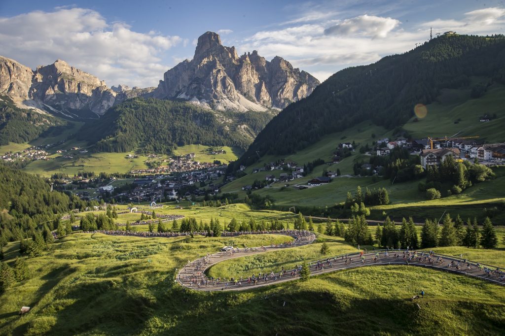 Maratona dles Dolomites-Enel with the latest charity entries